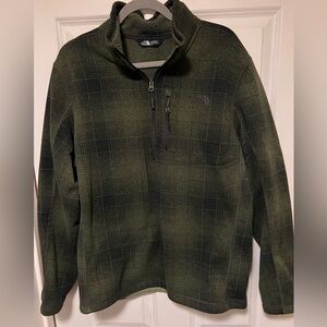 The North Face Men's checkered fleece quarter zip size L
